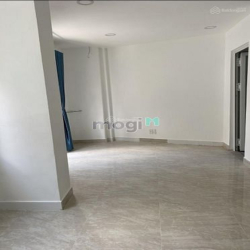 Hàng hiếm ngay Chợ Bến Thành - MT Thủ Khoa Huân, đoạn 2 chiều - 5*22m
