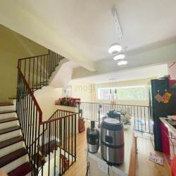 Bán nhà mặt tiền đường Phan Khiêm Ích kế trường Võ Thị Sáu Phú Mỹ Hưng