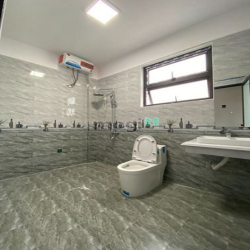 Bán Nhà 5 Tầng, Ngõ Thông, Lô Góc, Ngõ 197 Phúc Lợi - 3 Tỷ.