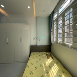 Thuê căn hộ Hoàng Sa Q1 - Full nội thất - Balcony