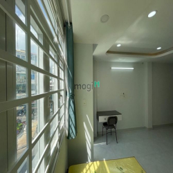 Thuê căn hộ Hoàng Sa Q1 - Full nội thất - Balcony