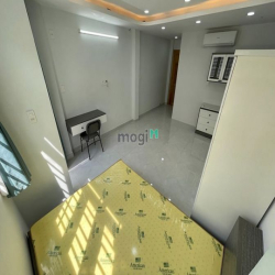 Thuê căn hộ Hoàng Sa Q1 - Full nội thất - Balcony