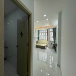 Thuê căn hộ Hoàng Sa Q1 - Full nội thất - Balcony