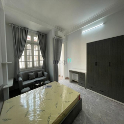 Thuê căn hộ Hoàng Sa Q1 - Full nội thất - Balcony