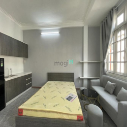 Thuê căn hộ Hoàng Sa Q1 - Full nội thất - Balcony
