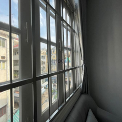 Thuê căn hộ Hoàng Sa Q1 - Full nội thất - Balcony