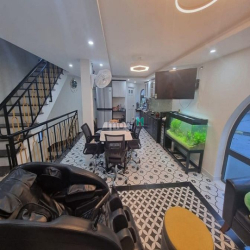 Chỉ 11 Tỷ ,68M2,Ngang 7.2m,4PN,HXH thông đỗ cửa Nơ Trang Long P.12 BT