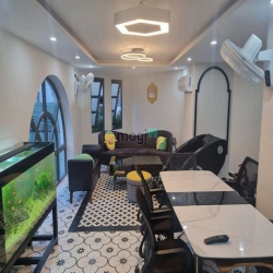 Chỉ 11 Tỷ ,68M2,Ngang 7.2m,4PN,HXH thông đỗ cửa Nơ Trang Long P.12 BT