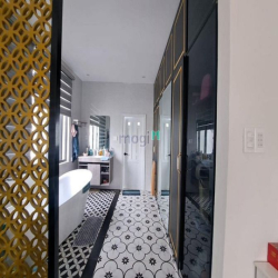 Chỉ 11 Tỷ ,68M2,Ngang 7.2m,4PN,HXH thông đỗ cửa Nơ Trang Long P.12 BT