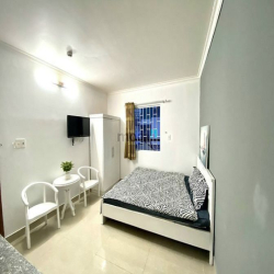 Cho thuê phòng cửa sổ trời - rộng 30m2 - gần Bùi Viện - Quận 1