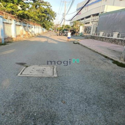 Biệt thự 3 tầng đường gần 10 m, Tân Thuận đông Q 7. 10,2*33 chỉ 24,5 t