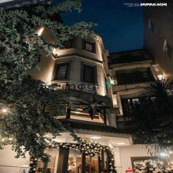 Biệt Thự  Khu Vip K300 Siêu Đẹp 10x17  Vuông Vức 4 Tầng Chỉ Hơn 30 Tỷ