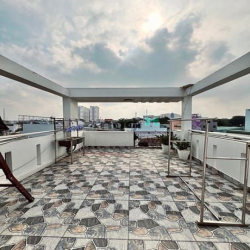 Hẻm xe hơi tránh - 4 Tầng - 4m x 15m - Gần Bệnh Viện Q12 - Ngay chợ