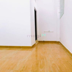 Giảm 700TR, Phan Xích Long, Phú Nhuận, 4 Tầng 40m2, 5PN, chỉ 4.3 tỷ TL