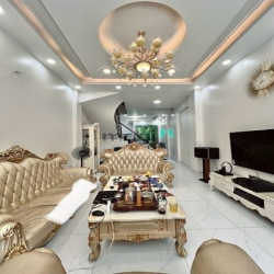 Hẻm xe hơi tránh - 4 Tầng - 4m x 15m - Gần Bệnh Viện Q12 - Ngay chợ