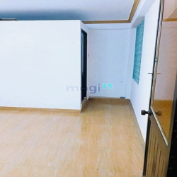 Giảm 700TR, Phan Xích Long, Phú Nhuận, 4 Tầng 40m2, 5PN, chỉ 4.3 tỷ TL