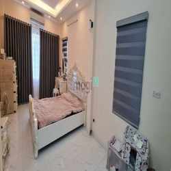 Bán Nhà Bát Khối 4 Tầng 35m2, Gần Cầu Thanh Trì, Lô Góc, Ô tô 7 Chỗ