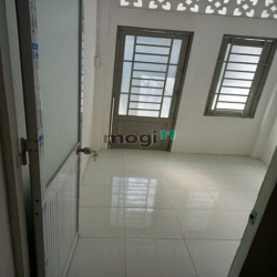 Cho thuê nhà hẻm 3m Phạm Phú Thứ, 30m2, 1 lầu 2 Phòng ngủ