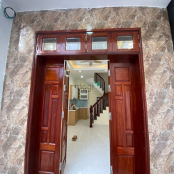 Bán Nhà 5 Tầng Thạch Bàn - Ngọc Trì, Lô Góc, Ô tô Đỗ Gần Cửa - 3 Tỷ