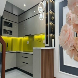 Bán nhà hẻm xe hơi 493A CMT8, Phường 13, Quận 10 TPHCM Giá 3 tỷ300 SHR