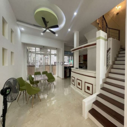 Villa mini cho thuê giá tốt - gara 2 lầu 5 phòng ngủ. Gía: 30 Triệu