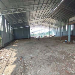 Cho thuê mặt bằng kinh doanh phố Lê Đức Thọ, Dt600m, Mt 11m, giá 66tr