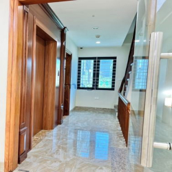 Cho thuê văn phòng Nguyễn Chánh, sàn 70 m2/tầng, sàn thông mới đẹp