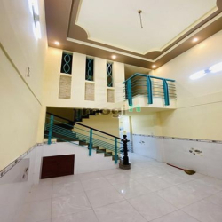Nhà Ngộp Bank Cần Bán Gấp tại đường Sơn Hưng Phường 12 Tân Bình.