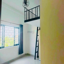 Bán căn hộ dịch vụ cao cấp 30 phòng thang máy 496/62/3 Dương Quảng Hàm