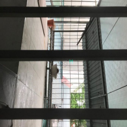 Nhỉnh 2 tỷ sở hữu căn hộ tập thể 80m tầng 3 Vũ Thạnh Đống Đa