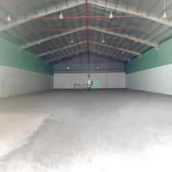 Cho thuê kho 570m2 tại đường Hòa Bình gần CV Đầm Sen.