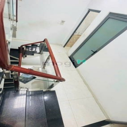 3 tầng ở liền ngay Chợ Kiến Thiết, 128m2 sàn, hẻm 6m, hơn 5ty