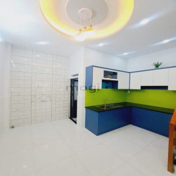 Nhà mới ở ngay, 41m2, 2 Tầng, Ngay giao lộ Hương Lộ 2.