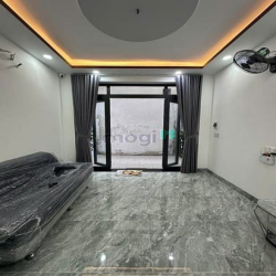 Bán nhà mới xây 100% - Cư Xá Nguyễn Trung Trực - Đường 3/2, P.12, Q.10