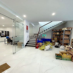 Cho thuê nhà mới xây hẻm xe tải đường Huỳnh Văn Bánh, Phú Nhuận