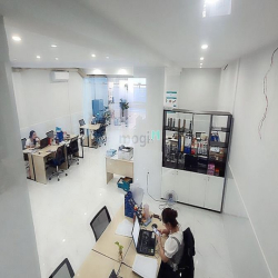 Cho thuê nhà mới xây hẻm xe tải đường Huỳnh Văn Bánh, Phú Nhuận