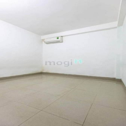 Cho thuê nhà 2 tầng x 100m2  Đường Đỗ Huy Uyển gần Vincom,10triệu