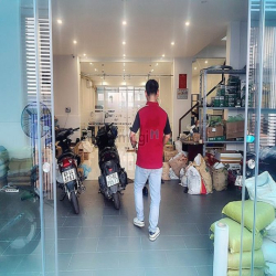 Cho thuê nhà mới xây hẻm xe tải đường Huỳnh Văn Bánh, Phú Nhuận