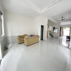 Cho thuê nhà nguyên căn đường 10m đường 3/2 Phường 14 Quận 10
