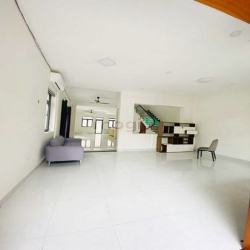 Cho thuê nhà nguyên căn đường 10m đường 3/2 Phường 14 Quận 10