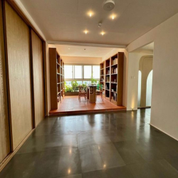 Cho thuê penthouse Star Hill, Quận 7, 350m2 5PN nội thất cao cấp.