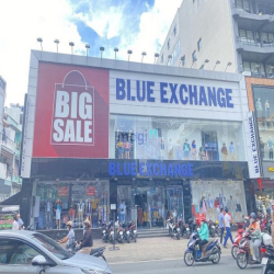 Cho thuê nhà GÓC 2MT 131 Nguyễn Trãi, Q.5 - DT 20x20, 1 trệt 1 lửng