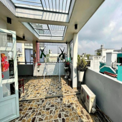 BANK DÍ BÁN GẤP-GIẢM 2 tỷ chỉ còn NHỈNH 8 tỷ-CMT8 Quận 3-Hẻm ôtô-56m2
