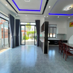 Nhà 2MT Đường Tân Hiệp 17, Hóc Môn, DT:13X21m, 2L, 4PN, 5VS, Sân vườn