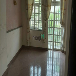 Cho thuê nhà phố KDc 10 mẫu đường 49 và Nguyễn Duy Trinh 3L đường 20m