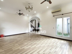 ? Villa 560m2 NGUYỄN VĂN HƯỞNG Hồ Bơi Sân Vườn Ven Sông Siêu Rẻ?