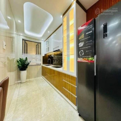 Thu nhập 20tr/th chủ bán gấp nhà HXH Nguyễn Tiểu La, Q10, 2tỷ690, 75m2