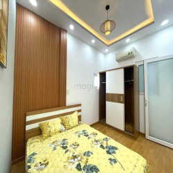Nhà bán 4m x 16m 3 lầu giá 4,6 tỷ TL đường 6m Lâm Thị Hố Q12