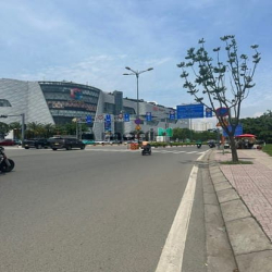 Bán Nhà 2 Mặt Tiền Đường Phạm Văn Đồng Đối Diện Gigamall. P. HB Chánh