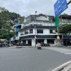 Cho thuê nhà GÓC 2MT số 778-780 đường Điện Biên Phủ, P.10, Quận 10